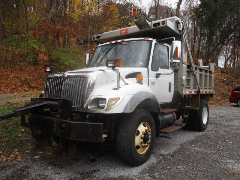 2003 International WorkStar 7400 for sale at Rodger Cahill in Verona PA