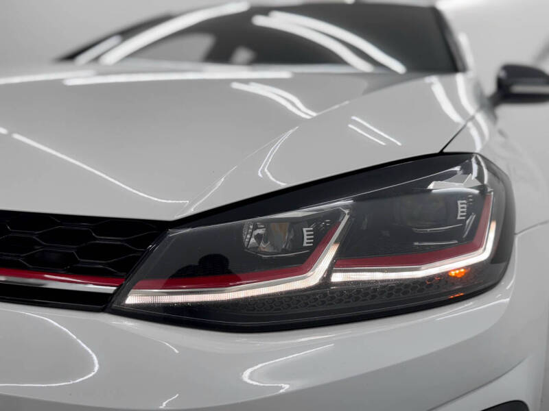 2019 Volkswagen Golf GTI SE