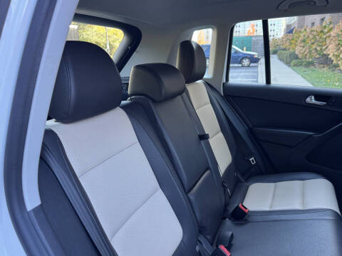 2017 Volkswagen Tiguan 2.0T S 4Motion