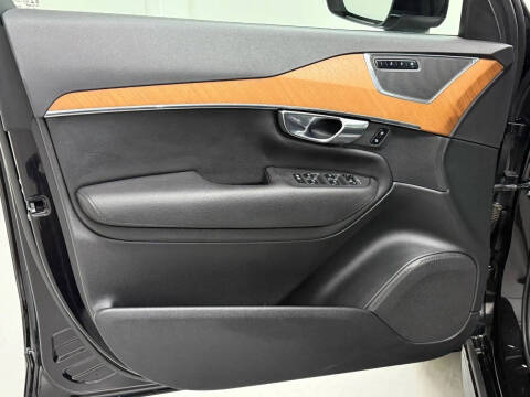 2021 Volvo XC90 T5 Momentum