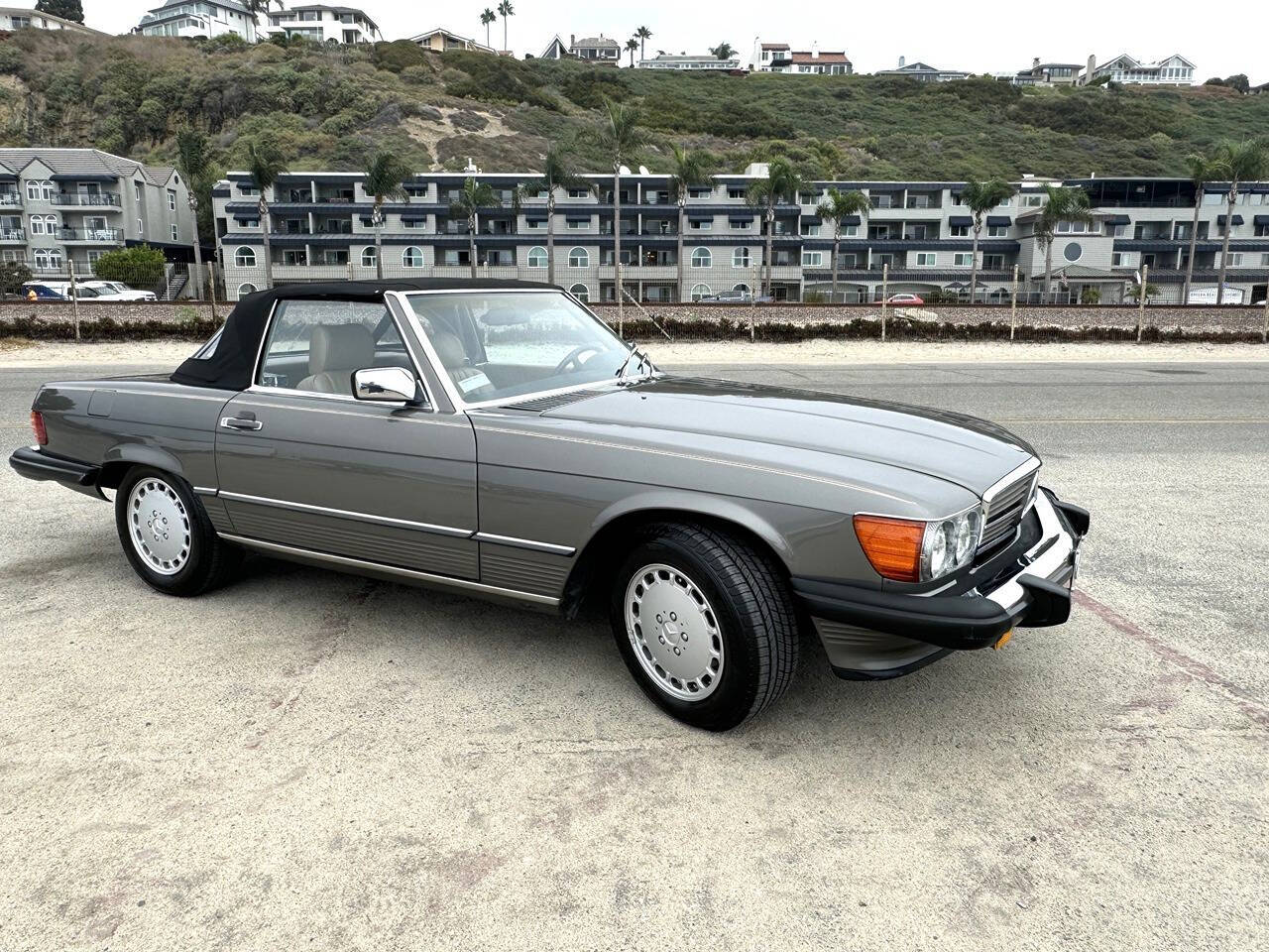 1986 Mercedes-Benz 560-Class for sale at DE AUTOS INC in San Juan Capistrano, CA