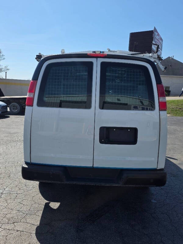 2017 Chevrolet Express 2500