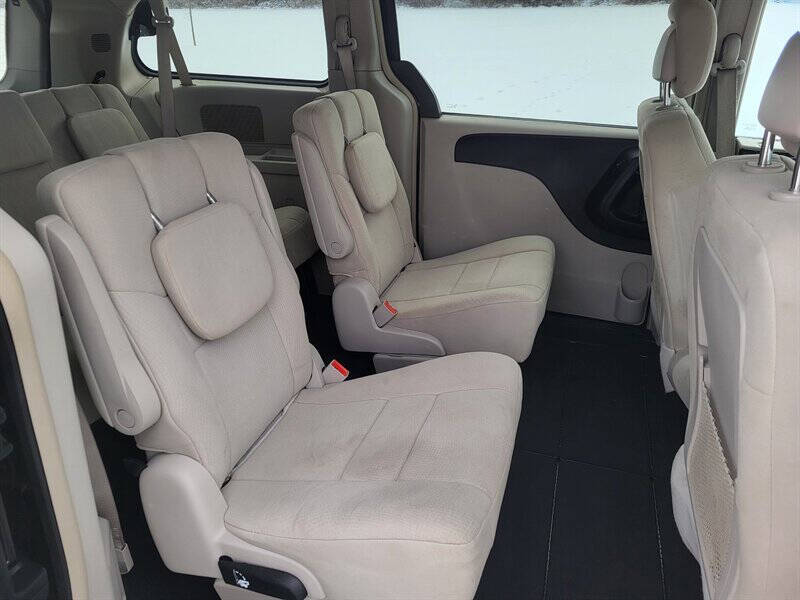 2011 Chrysler Town and Country Touring