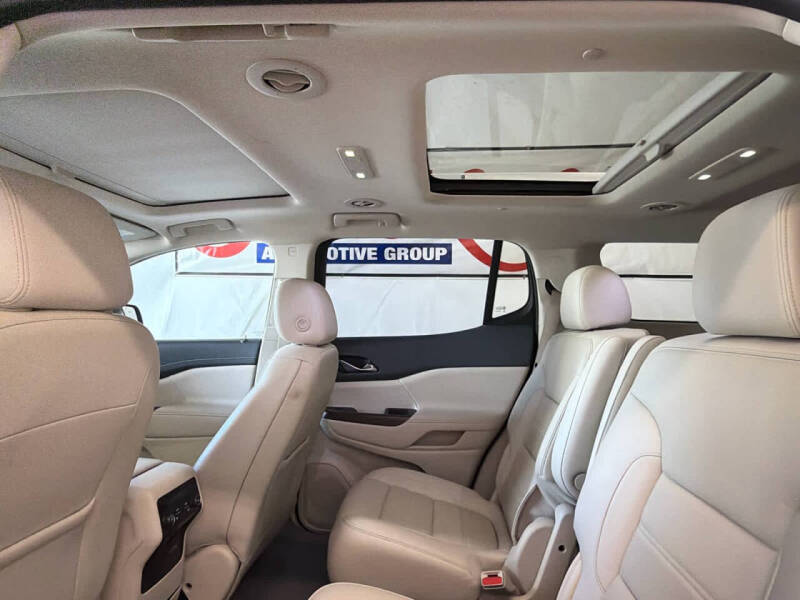 2022 GMC Acadia Denali