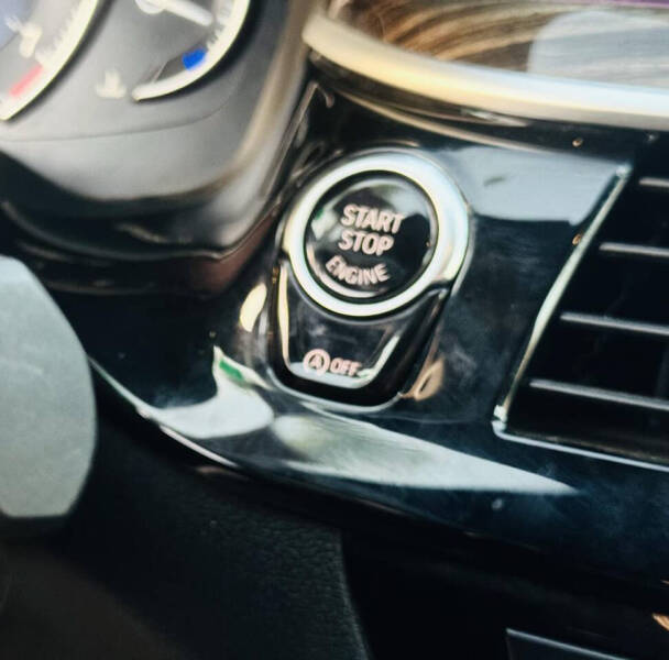 2018 BMW 5 Series 530i