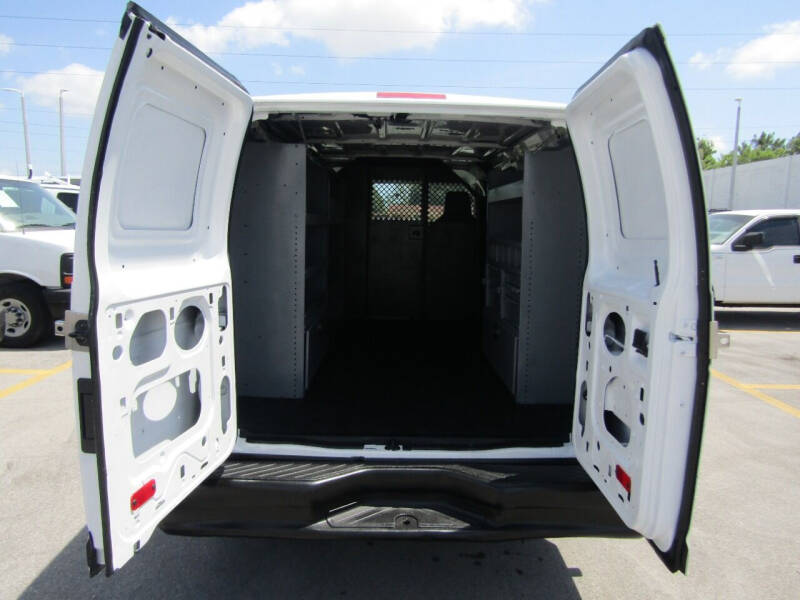 2013 Ford E-Series Econoline Van Commercial photo 11