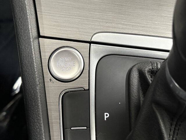 2017 Volkswagen Golf TSI Wolfsburg Edition