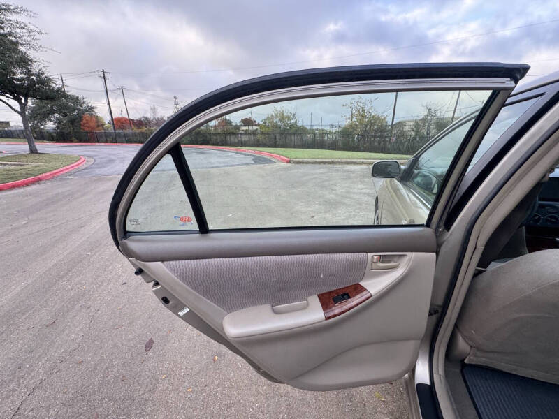 2005 Toyota Corolla LE