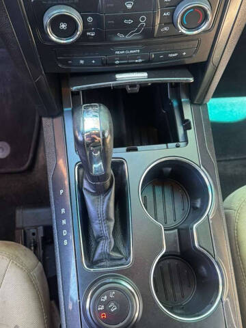 2016 Ford Explorer