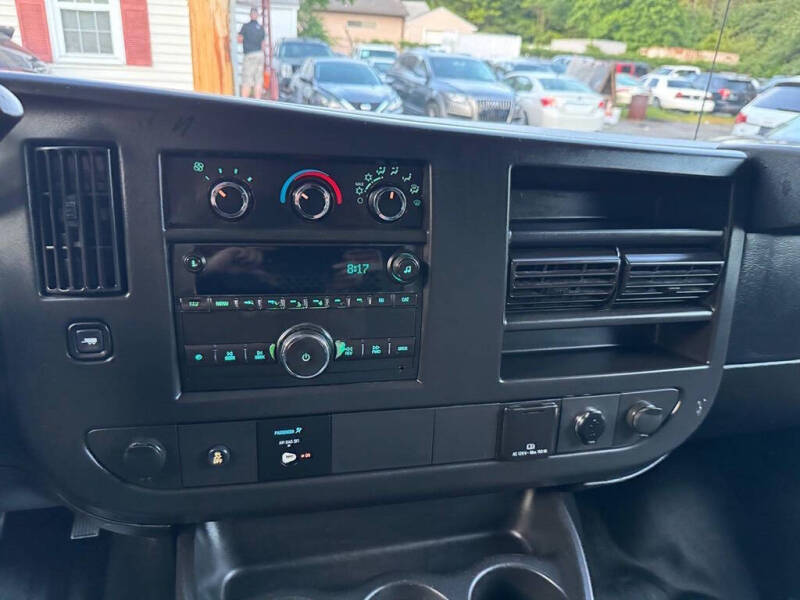 2017 Chevrolet Express 2500