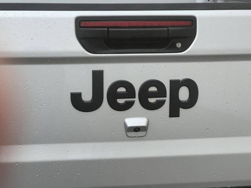 2022 Jeep Gladiator Sport