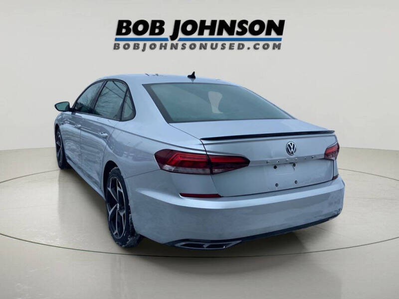 2020 Volkswagen Passat R-Line