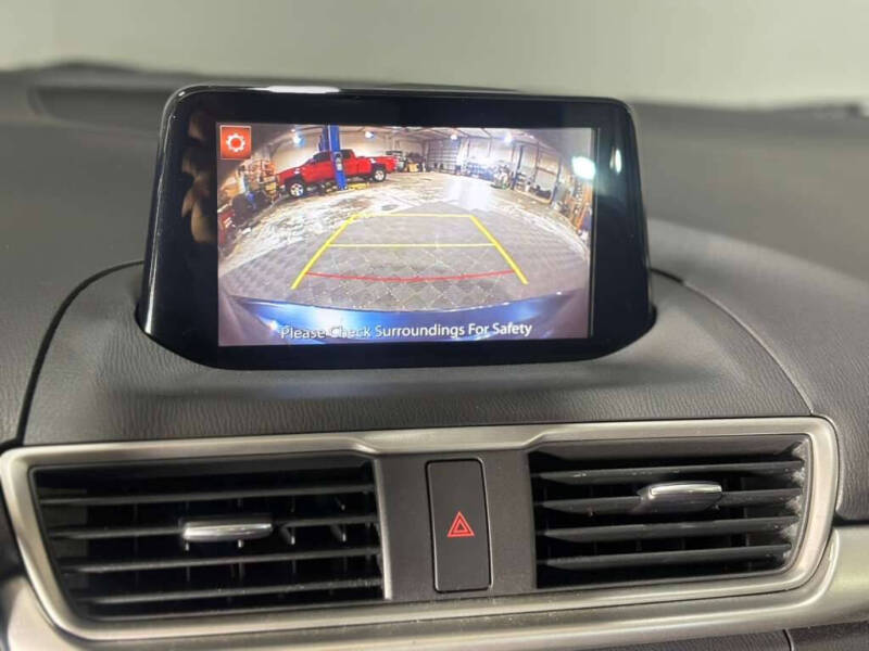 2018 Mazda MAZDA3 Touring