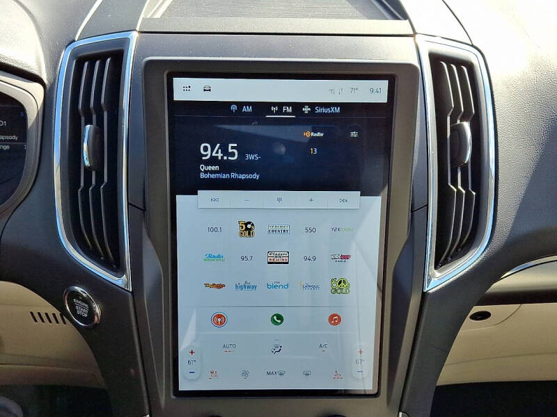 2022 Ford Edge Titanium