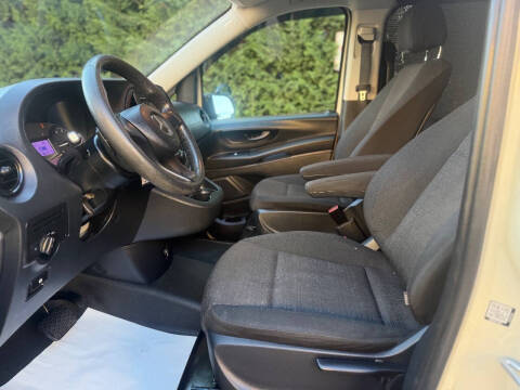 2016 Mercedes-Benz Metris