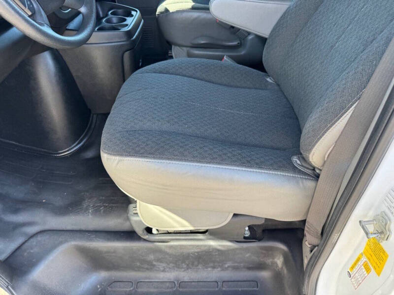 2023 Chevrolet Express 2500