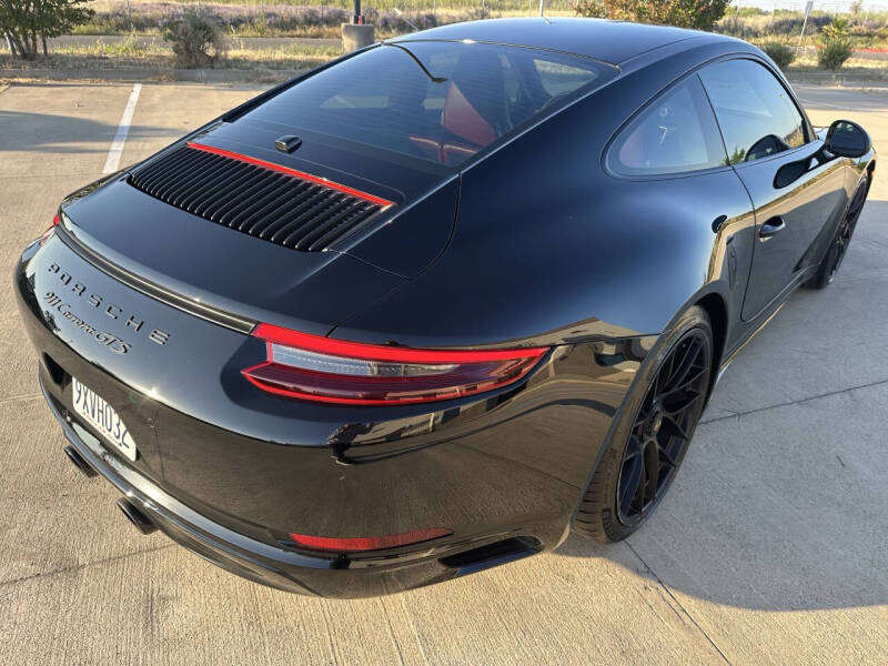 2017 Porsche 911 Carrera GTS