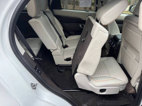 2017 Land Rover Discovery HSE Luxury