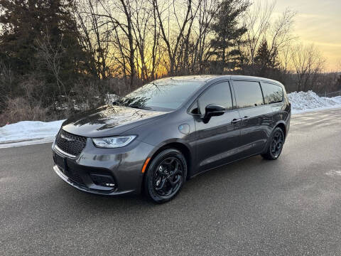 2023 Chrysler Pacifica Plug-In Hybrid Limited