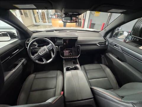 2024 GMC Acadia AT4