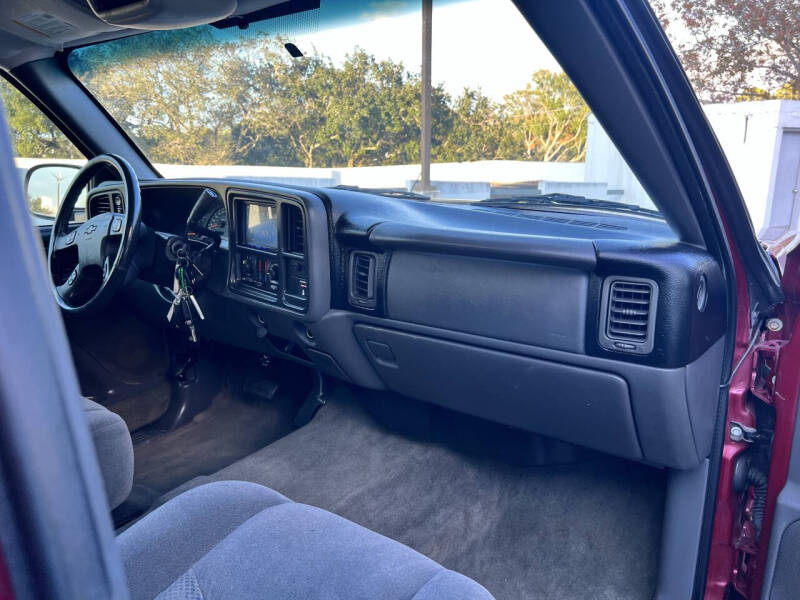2004 Chevrolet Silverado 1500 LS