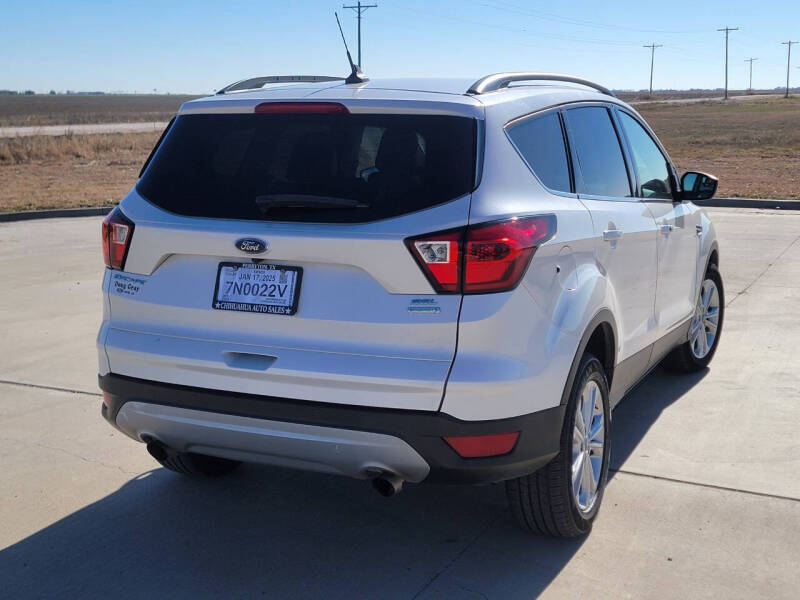 2019 Ford Escape SEL photo 4