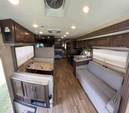 2018 Thor Motor Coach Ace 30.4
