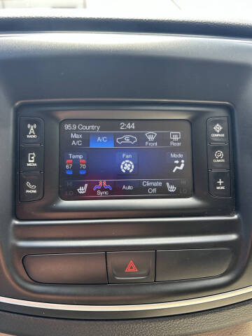 2015 Chrysler 200 C
