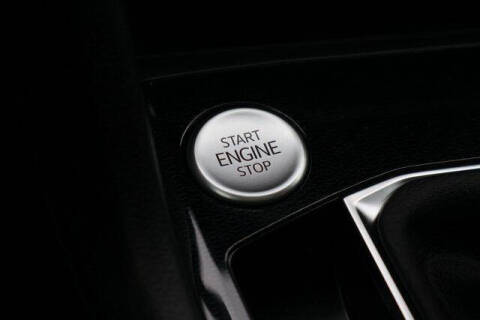 2025 Volkswagen Taos SE Black 4Motion