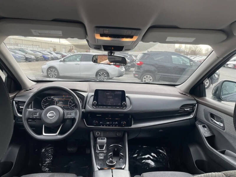 2021 Nissan Rogue SV