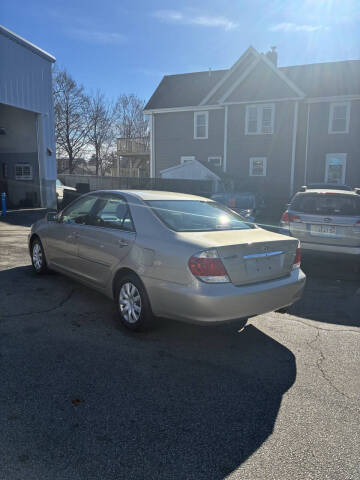 2005 Toyota Camry LE