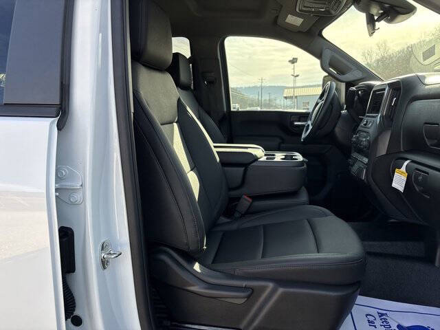 2026 Chevrolet Silverado 3500HD CC Work Truck