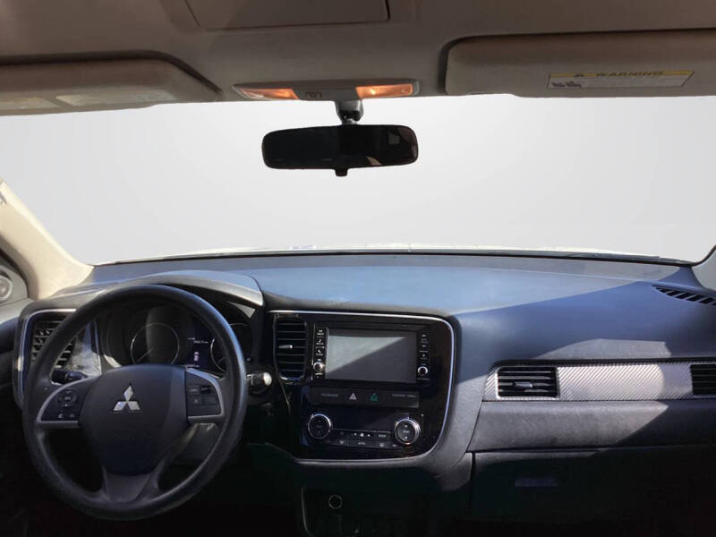 2018 Mitsubishi Outlander ES