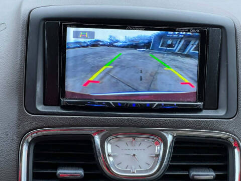 2014 Chrysler Town and Country Touring