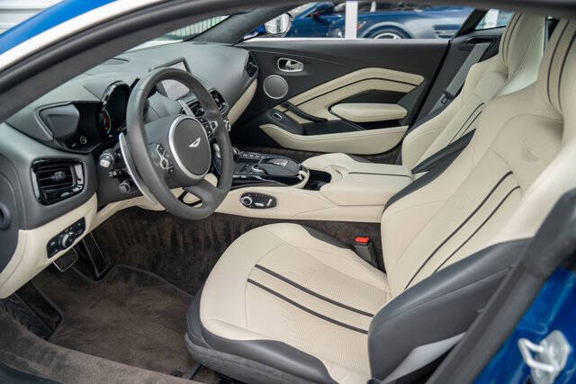 2022 Aston Martin Vantage 12