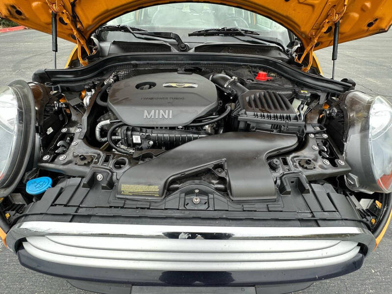 2015 MINI Hardtop 4 Door Cooper