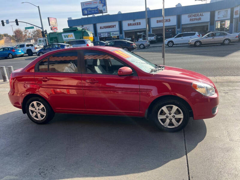 2011 Hyundai Accent GLS