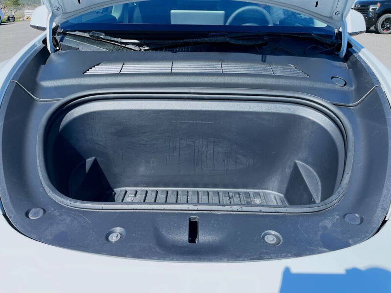 2024 Tesla Model Y Performance