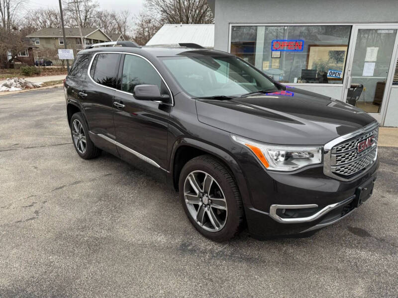 2017 GMC Acadia Denali's photo