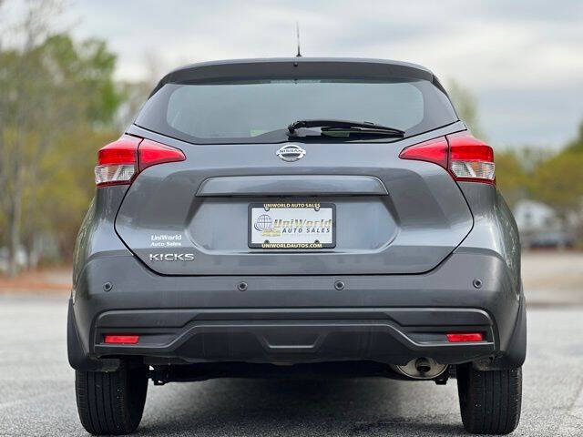 2020 Nissan Kicks S