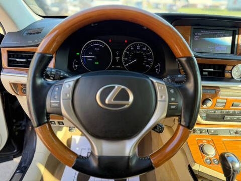 2013 Lexus ES 300h