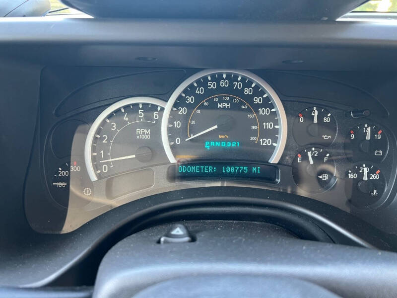 2005 HUMMER H2 Lux Series