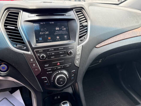 2018 Hyundai Santa Fe SE