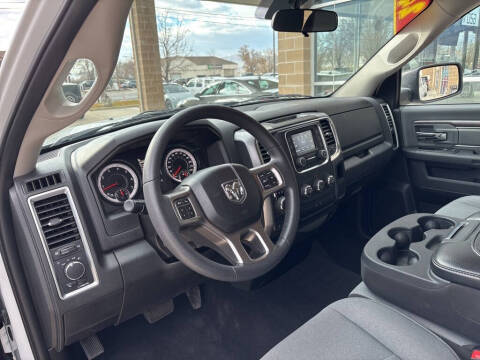 2024 RAM 1500 Classic SLT