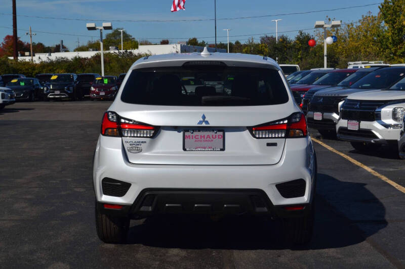 2025 Mitsubishi Outlander Sport LE