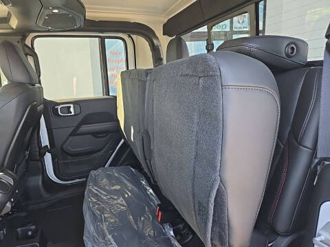2026 Jeep Gladiator Shadow Ops