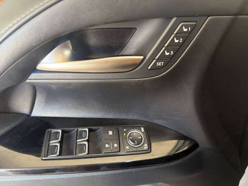 2016 Lexus LX 570