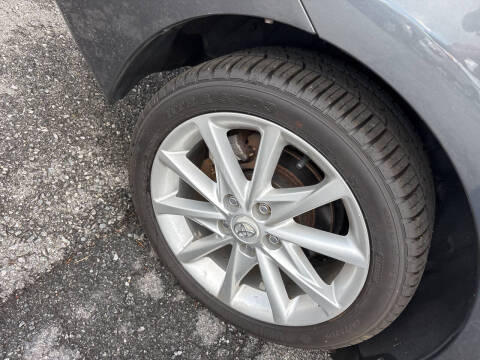 2012 Toyota Prius v Five