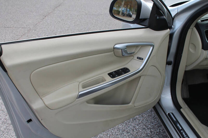 2015 Volvo S60 T5 Drive-E Premier