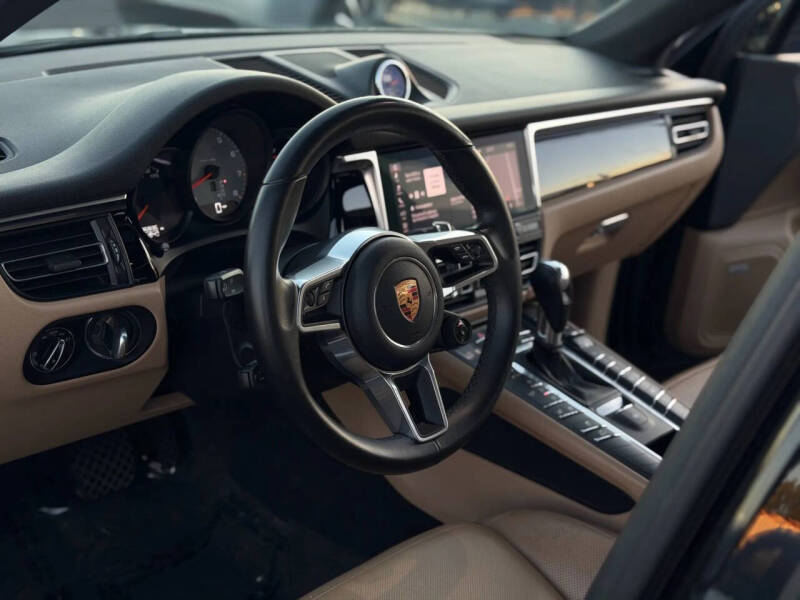 2020 Porsche Macan S